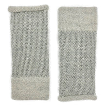 Load image into Gallery viewer, Gray Interwoven Alpaca Gloves